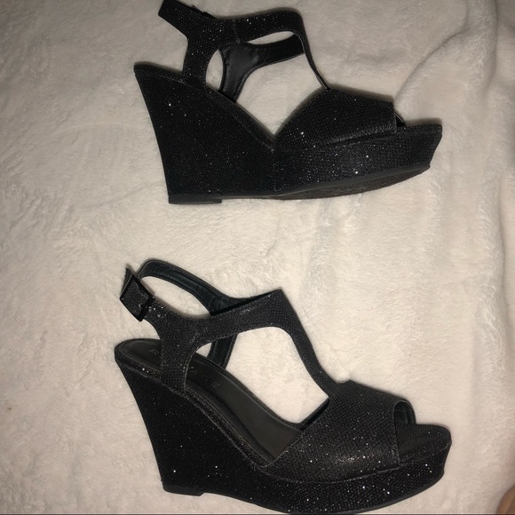Black sparkly wedges - Picture 6 of 6